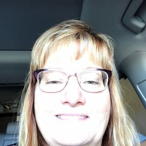 Meet your Posher, Connie